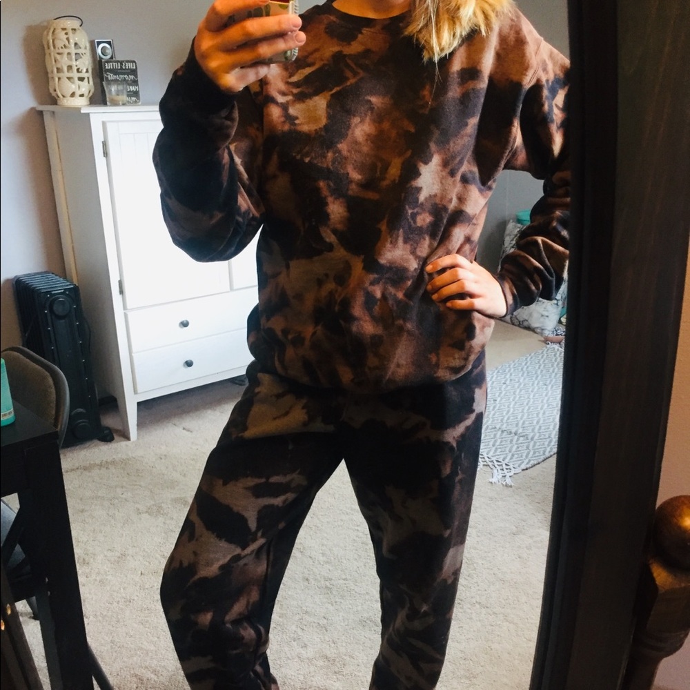 TRENDY Acid wash matching crewneck/sweatpants set